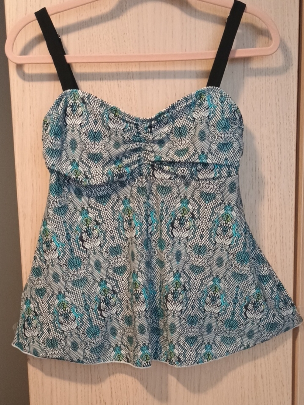 Swimming Teal Patterned Top Sz 10